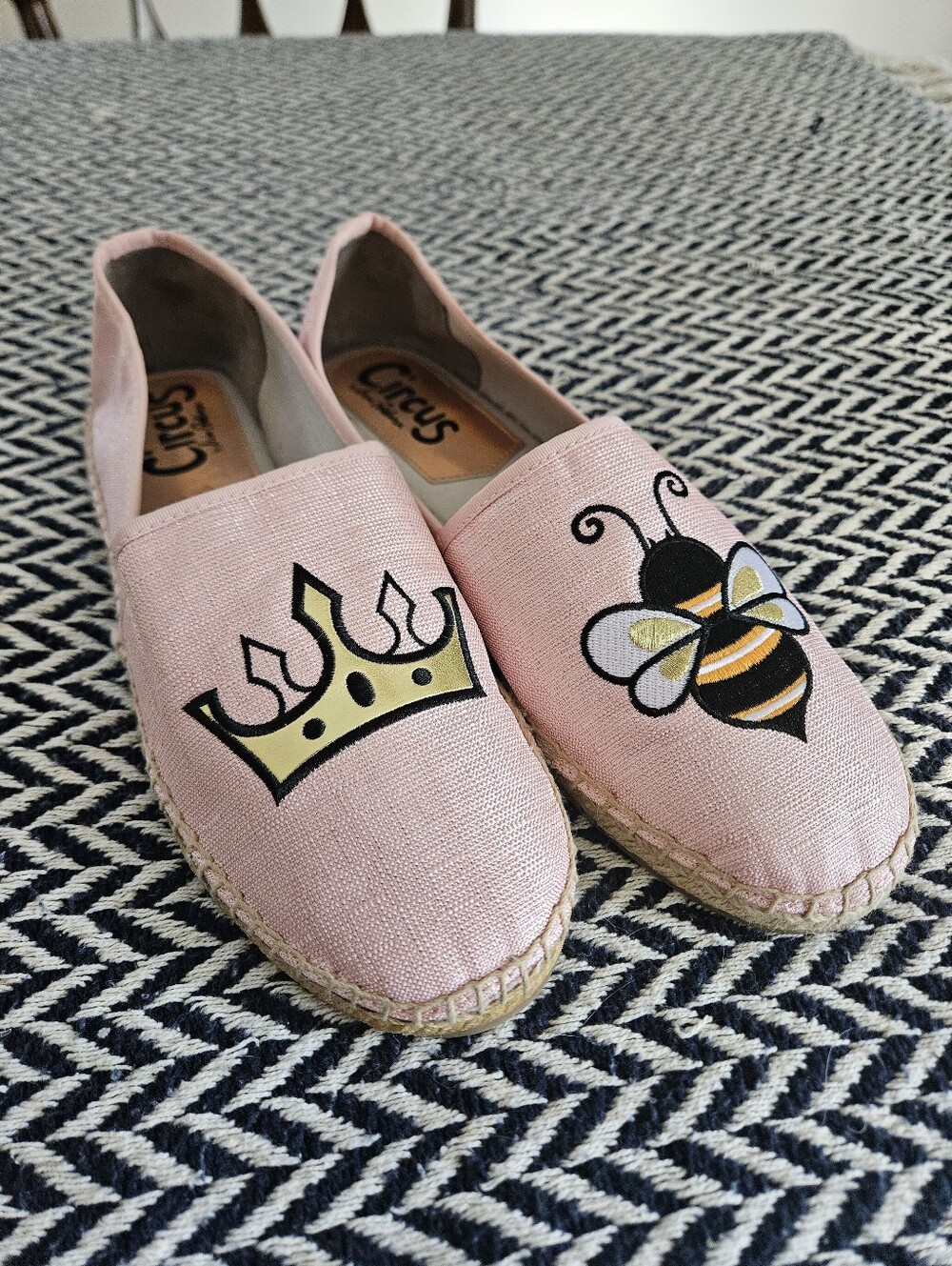 Like New! Circus By Sam Edelman "Queen Bee" Pink Flats, Size 10(M) - Picture 2 of 6